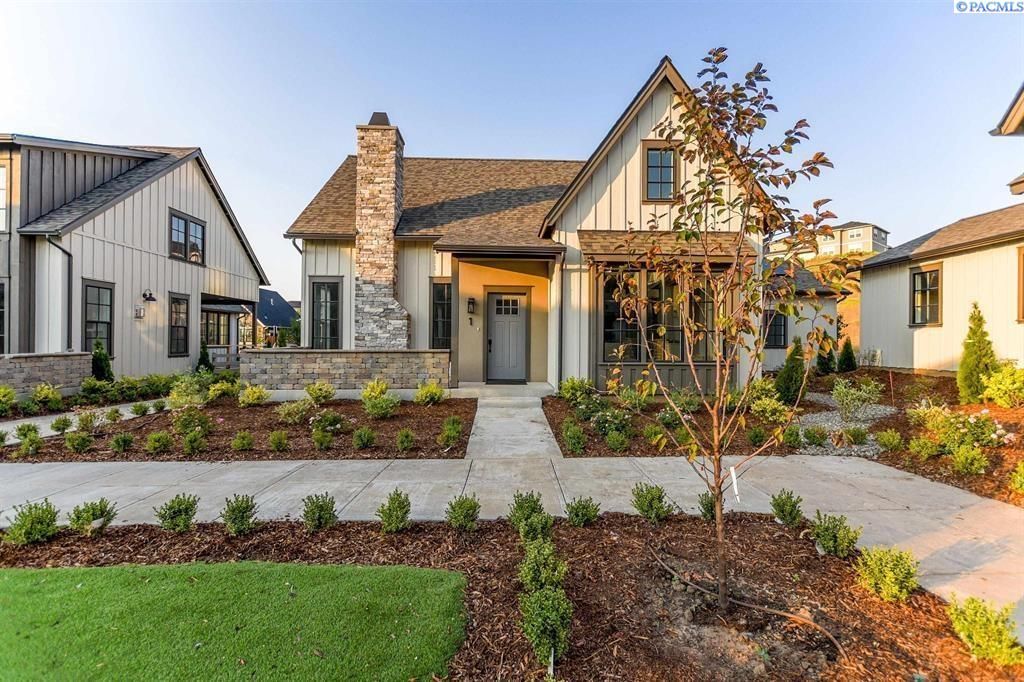 Photo of 2045 NW Hidden View Ct #1 Ct, Pullman, WA 99163 (MLS # 292265)