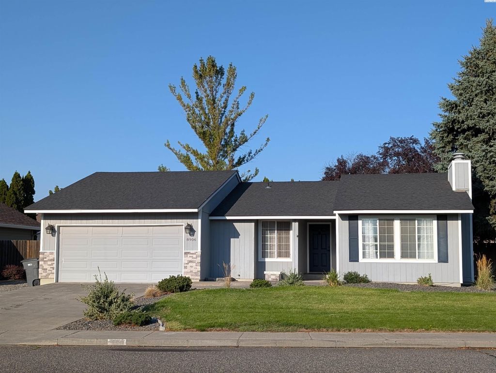 Photo of 8906 W Hood Ave, Kennewick, WA 99336 (MLS # 291601)