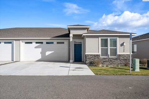 Photo of 2730 Westhaven Ct, West Richland, WA 99353 (MLS # 290400)