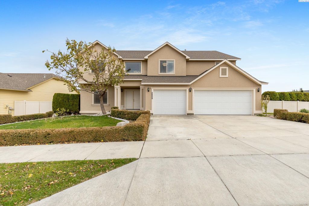 Photo of 2809 S Dawes St, Kennewick, WA 99338 (MLS # 289123)