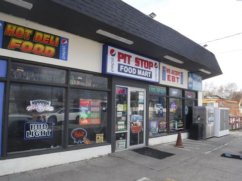 Photo of 6193 W Van Giesen St, West Richland, WA 99353 (MLS # 286437)