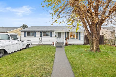 Photo of 1511 N 18th Ave, Pasco, WA 99301 (MLS # 289348)