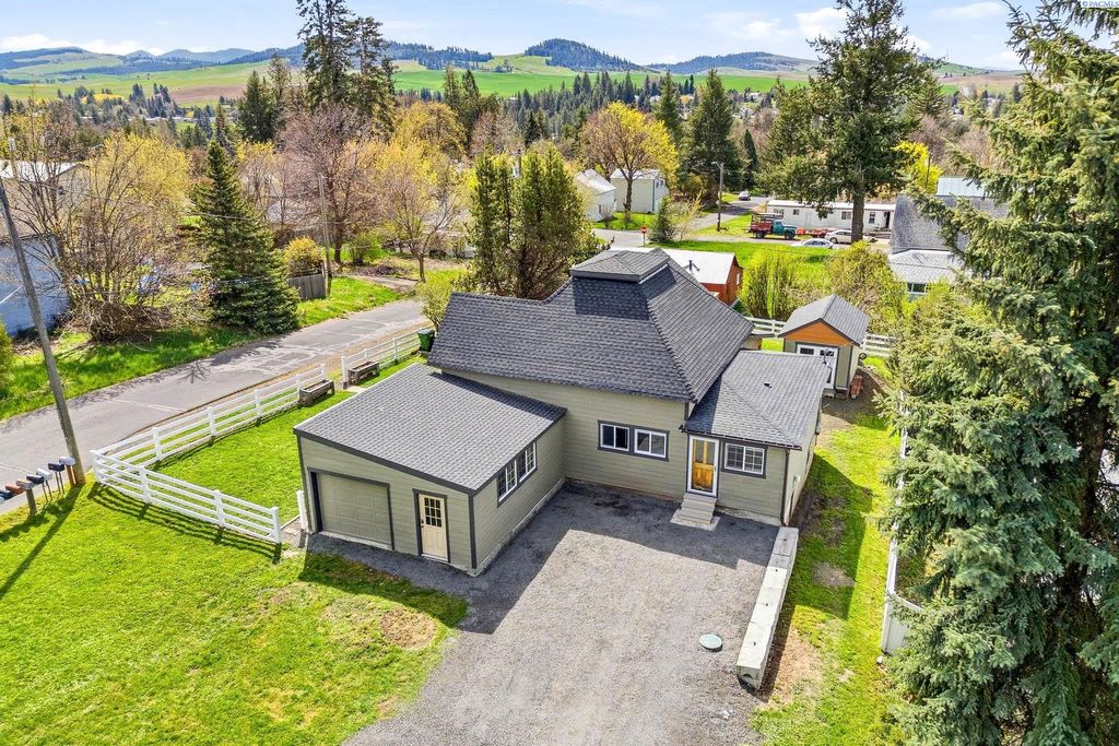 Photo of 745 N J St, Palouse, WA 99161 (MLS # 292292)