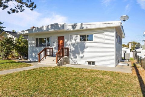 Photo of 23 E 6th Avenue, Kennewick, WA 99336 (MLS # 288569)