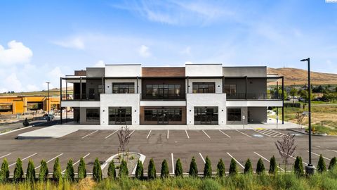 Photo of 5069 Ava Way, Richland, WA 99353 (MLS # 286978)