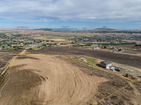 Photo of 31825 Pico Dr, Kennewick, WA 99338 (MLS # 294555)