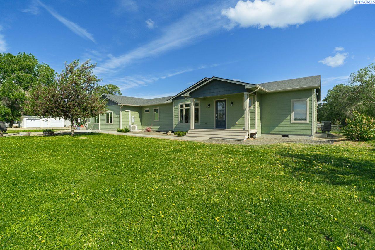 Photo 1 of 36 — 573 E Sunset Dr, Burbank, WA 99323
