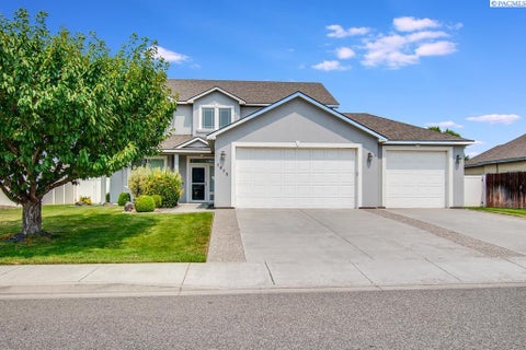 Photo of 1815 Sunshine Avenue, West Richland, WA 99353 (MLS # 294945)