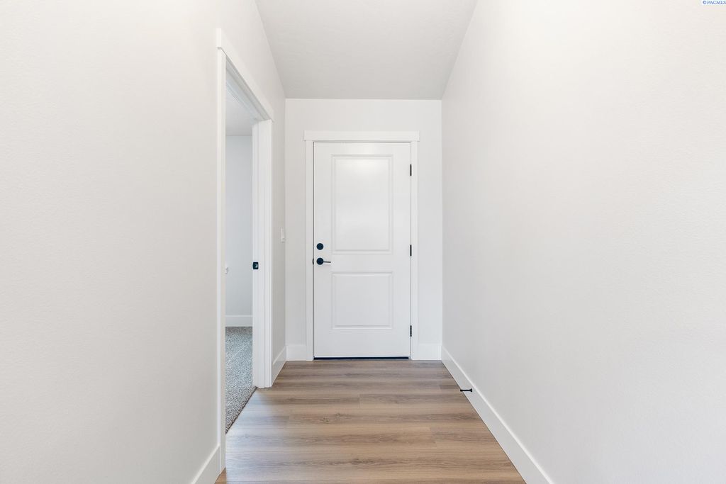 Photo of 6507 W 28th Ave, Kennewick, WA 99338 (MLS # 291800)