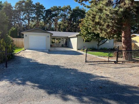 Photo of 4108 S Auburn St, Kennewick, WA 99337 (MLS # 287701)