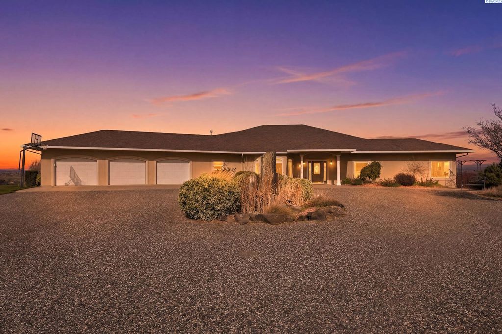 Photo of 21509 S Davlor Pr Sw Pr, Prosser, WA 99350 (MLS # 291466)