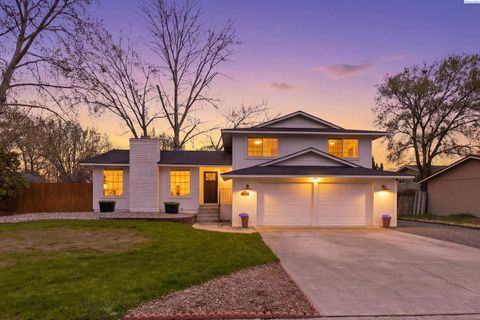 Photo of 408 N Georgia St, Kennewick, WA 99336 (MLS # 291973)