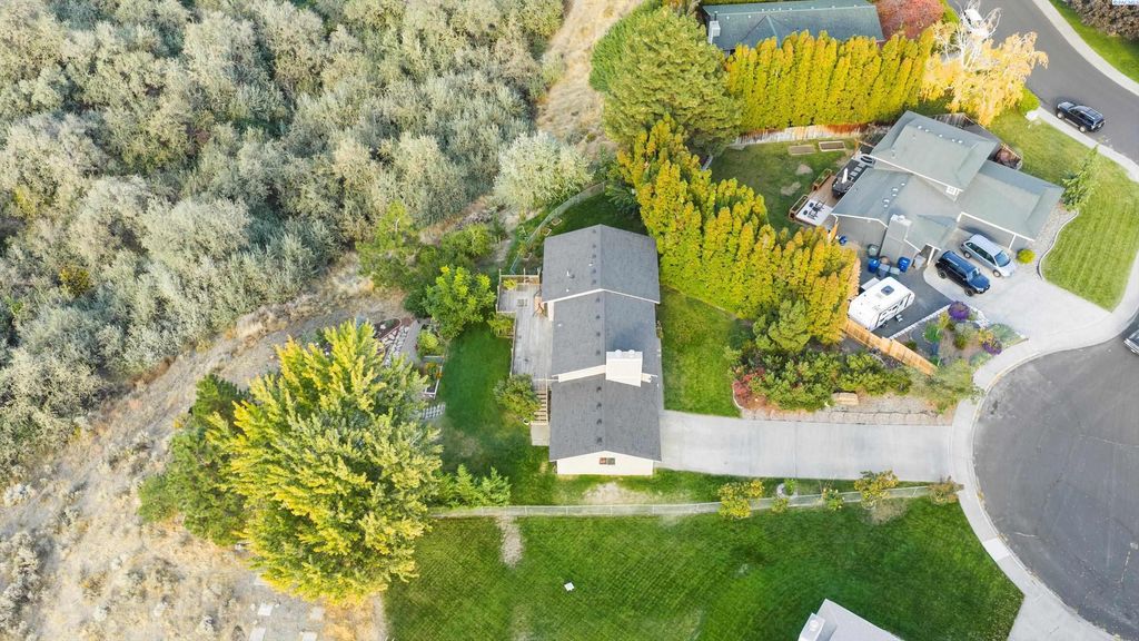 Photo of 1547 Tieton Ct, Richland, WA 99352 (MLS # 289478)
