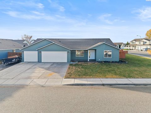 Photo of 5110 Truman Lane, Pasco, WA 99301 (MLS # 289106)