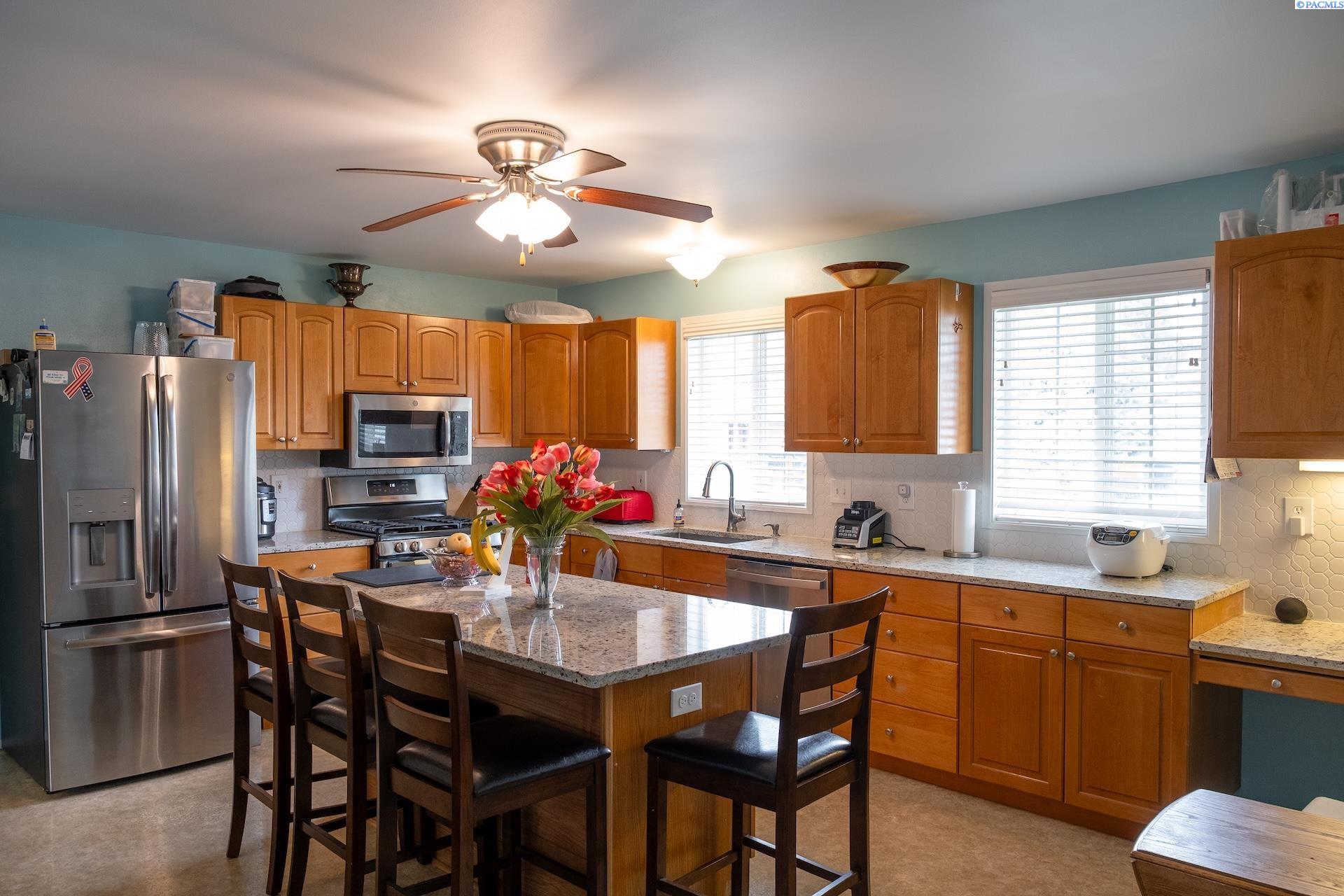 604 SE Mockingbird - Photo 3