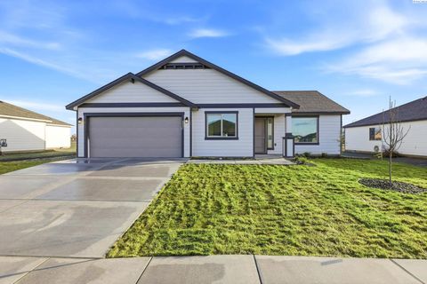 Photo of 6901 Bluegill Ln, Pasco, WA 99301 (MLS # 289621)