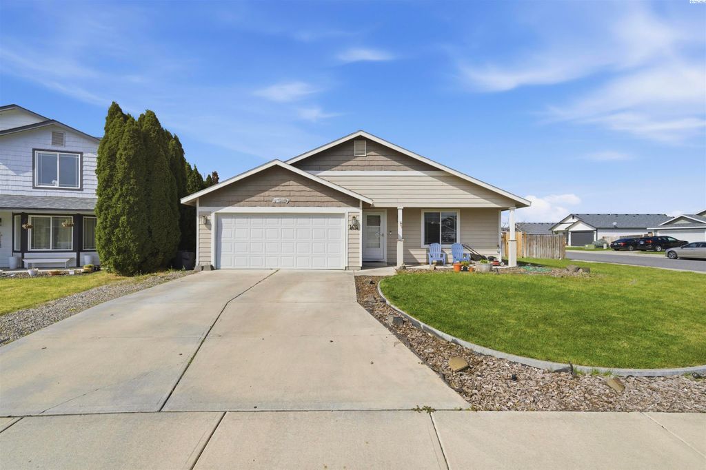 Photo of 4614 Tamworth Ln, Pasco, WA 99301 (MLS # 291767)