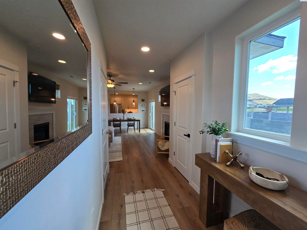 Photo of 2196 Fire Time Loop, Richland, WA 99352 (MLS # 292235)