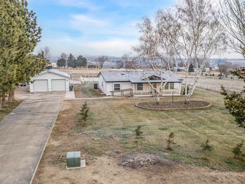 Photo of 35208 N 140 Pr Nw Pr, Benton City, WA 99320 (MLS # 290114)