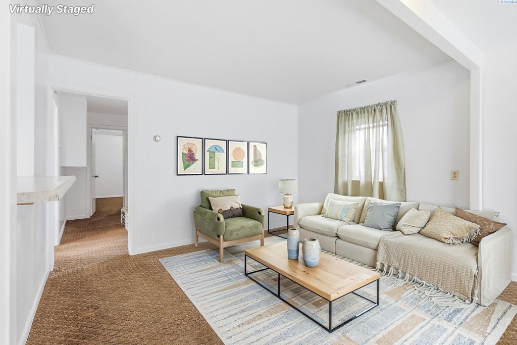 Photo of 604 S Rainier St, Kennewick, WA 99336 (MLS # 290651)