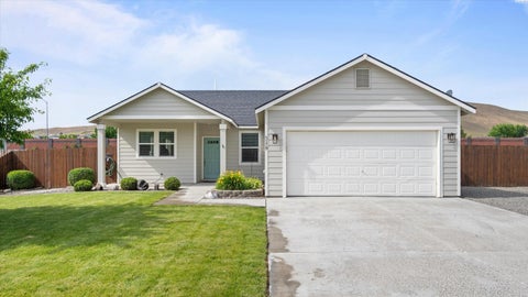 Photo of 5179 Pinehurst St, West Richland, WA 99353 (MLS # 293329)