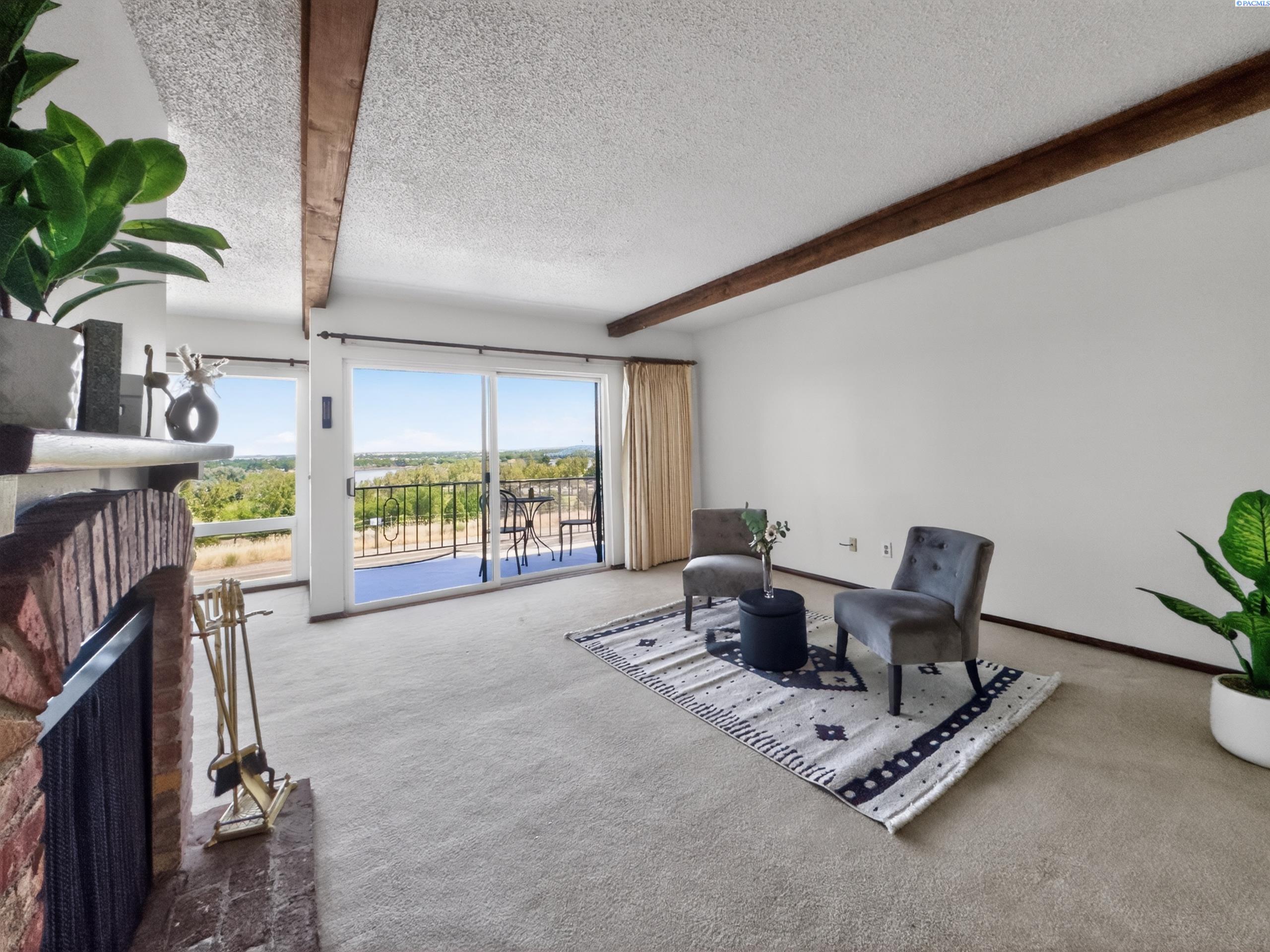 Photo 1 of 22 — 2401 W Canal Dr Unit D-1, Kennewick, WA 99336