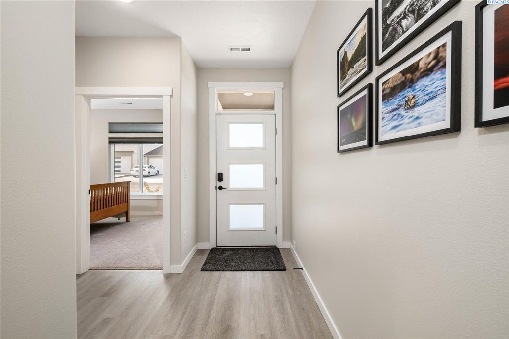 Photo of 3313 S Nelson Pl, Kennewick, WA 99338 (MLS # 290422)