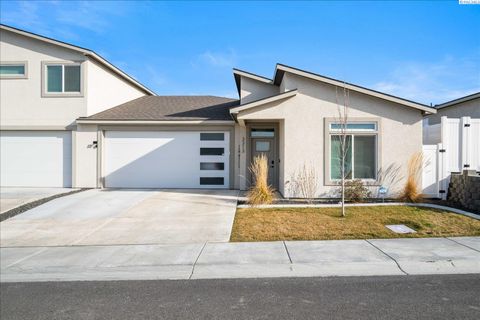 Photo of 3313 S Nelson Pl, Kennewick, WA 99338 (MLS # 290422)