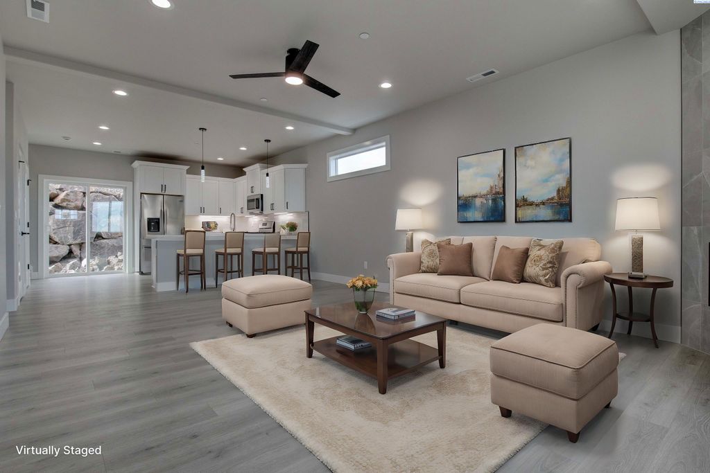 Photo of 782 Rio Vista Loop #Lot45, Richland, WA 99352 (MLS # 290223)