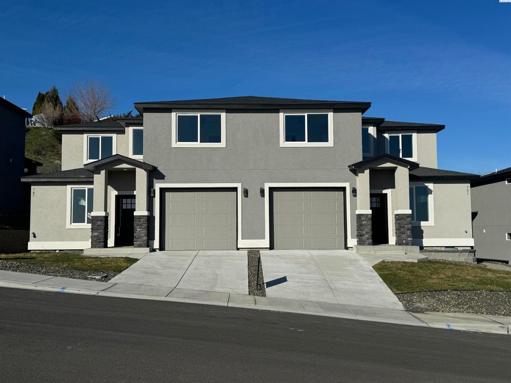 Photo of 782 Rio Vista Loop #Lot45, Richland, WA 99352 (MLS # 290223)