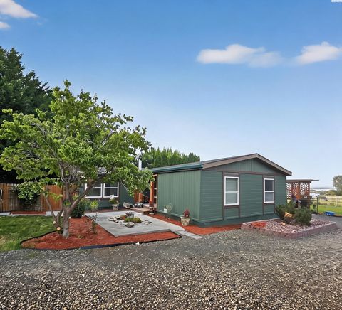 Photo of 246006 E 672 Pr Se PR, Kennewick, WA 99337 (MLS # 294795)