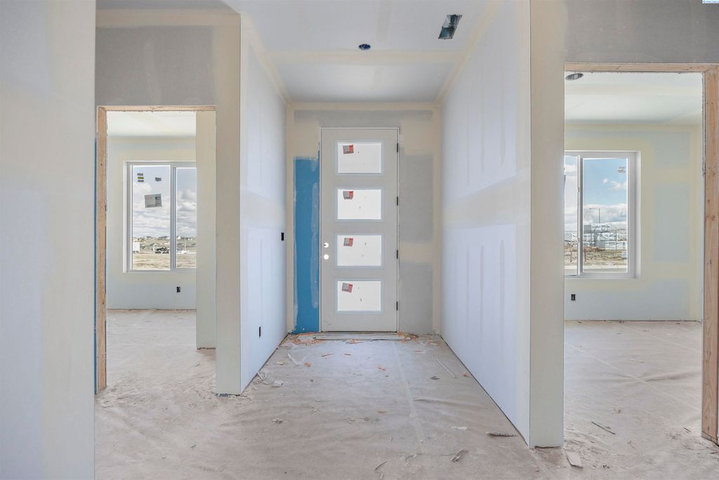 Photo of 2364 Lariat Lane, Richland, WA 99352 (MLS # 290670)