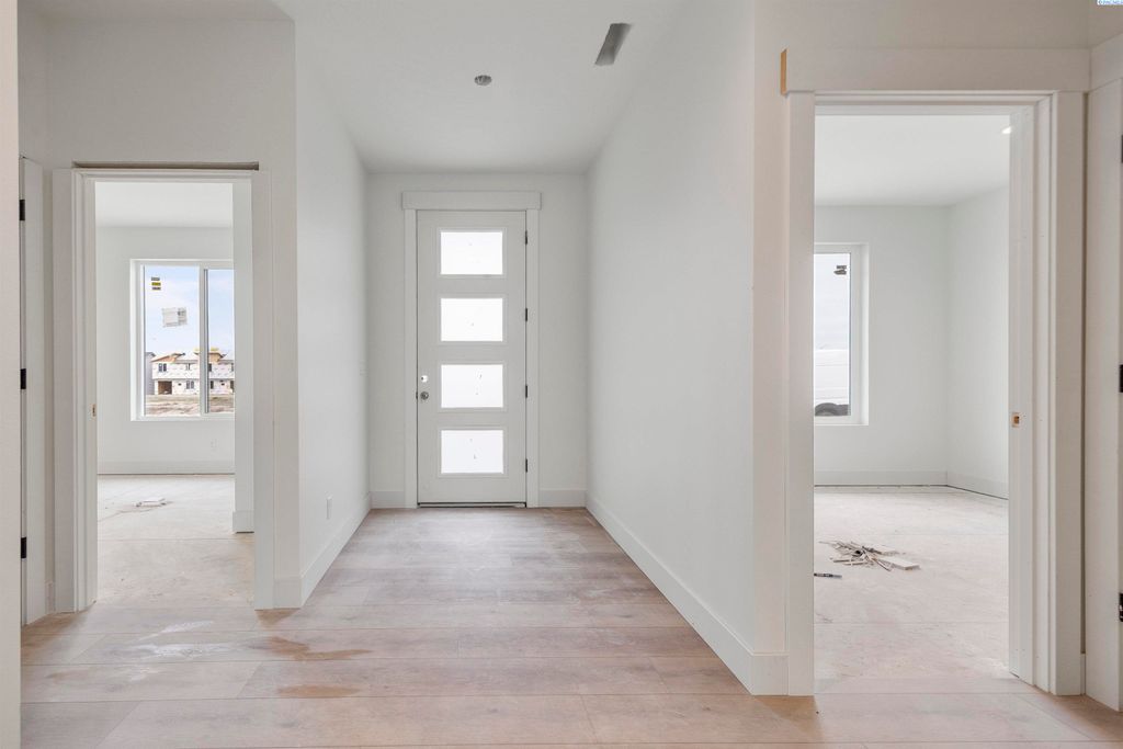 Photo of 2364 Lariat Lane, Richland, WA 99352 (MLS # 290670)