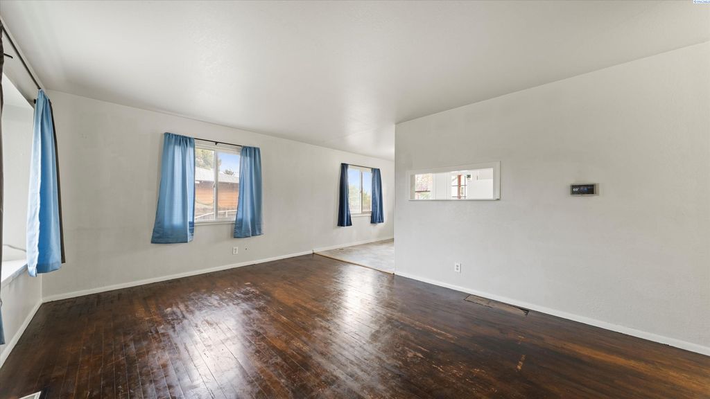 Photo of 1613 S Fruitland, Kennewick, WA 99337 (MLS # 288467)