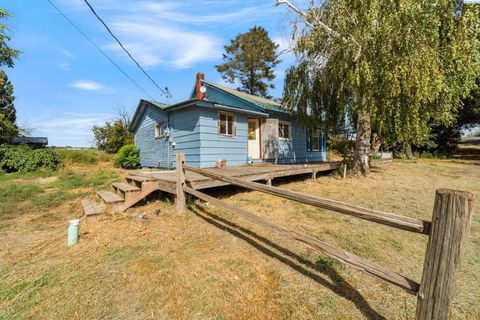 Photo of 22902 N Beers Rd, Prosser, WA 99350 (MLS # 287733)