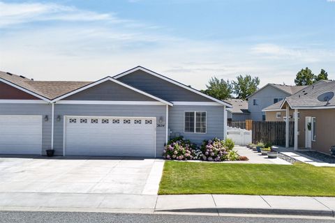 Photo of 2654 Jason Lp LOOP, Richland, WA 99352 (MLS # 294386)