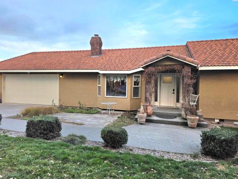 Photo of 1450 Adair Dr, Richland, WA 99352 (MLS # 290705)