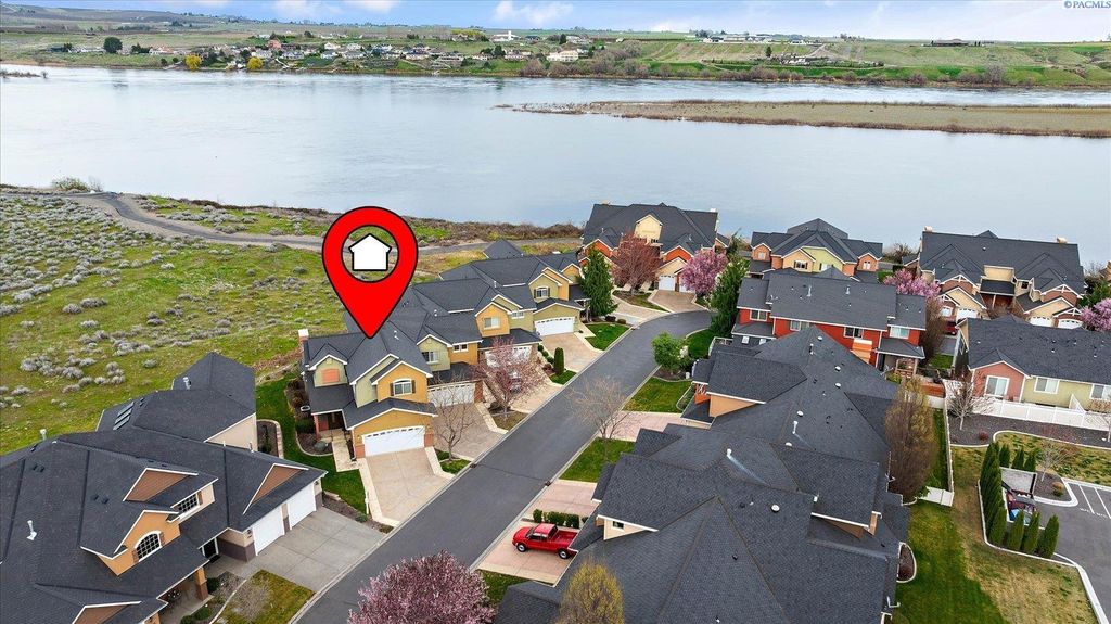 Photo of 3192 Willow Pointe Dr, Richland, WA 99354 (MLS # 291472)