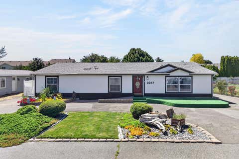 Photo of 2217 Vermont Loop, Kennewick, WA 99336 (MLS # 294148)