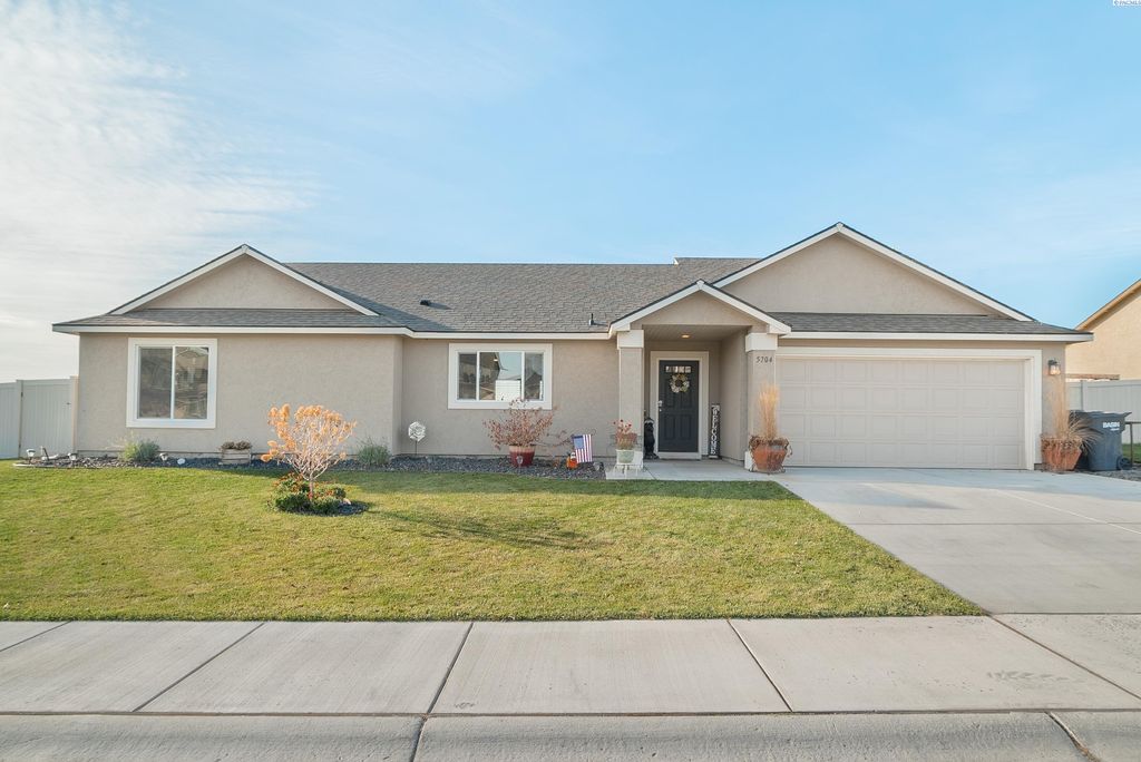 Photo of 5704 Belmont Dr, Pasco, WA 99301 (MLS # 291779)
