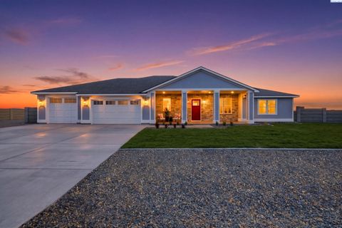Photo of 359 Panoramic Dr, Pasco, WA 99336 (MLS # 292917)