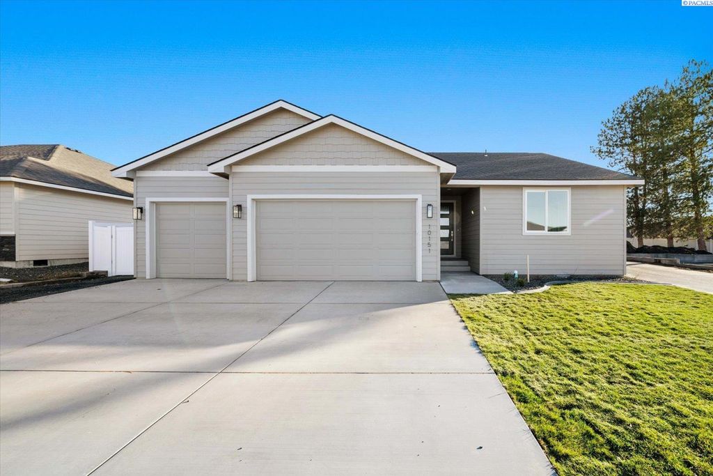 Photo of 10151 W 16th Place, Kennewick, WA 99338 (MLS # 290774)
