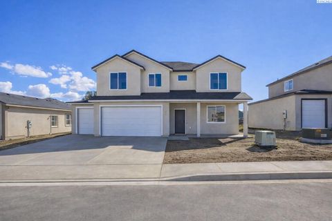 Photo of 308 Victoria Street, Sunnyside, WA 98944 (MLS # 292217)