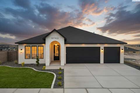 Photo of 3432 Allison Way, Richland, WA 99352 (MLS # 294930)