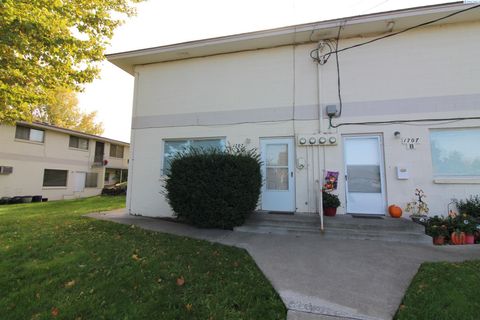 Photo of 1707 W 7th Ave #A, Kennewick, WA 99336 (MLS # 289654)