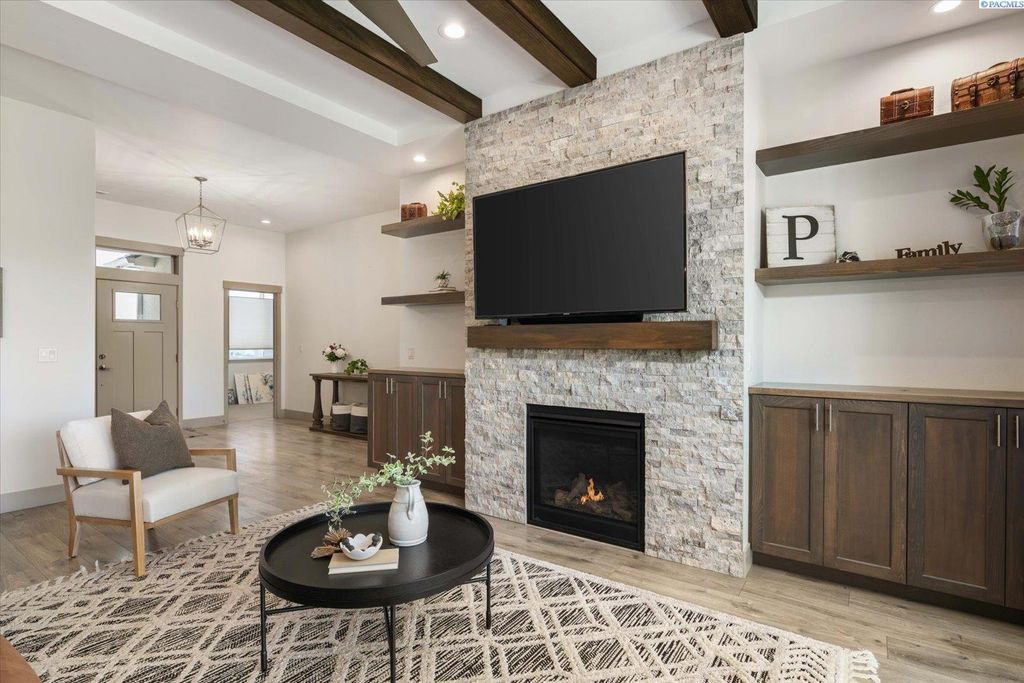 Photo of 3905 Orchard St, West Richland, WA 99353 (MLS # 291413)