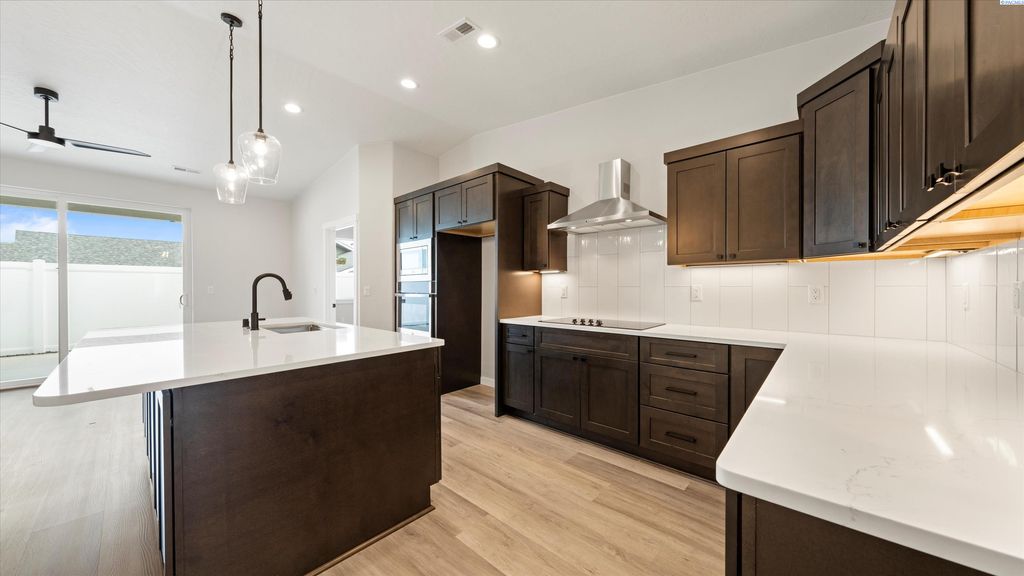 Photo of 1322 Kalani Ct, West Richland, WA 99353 (MLS # 292538)