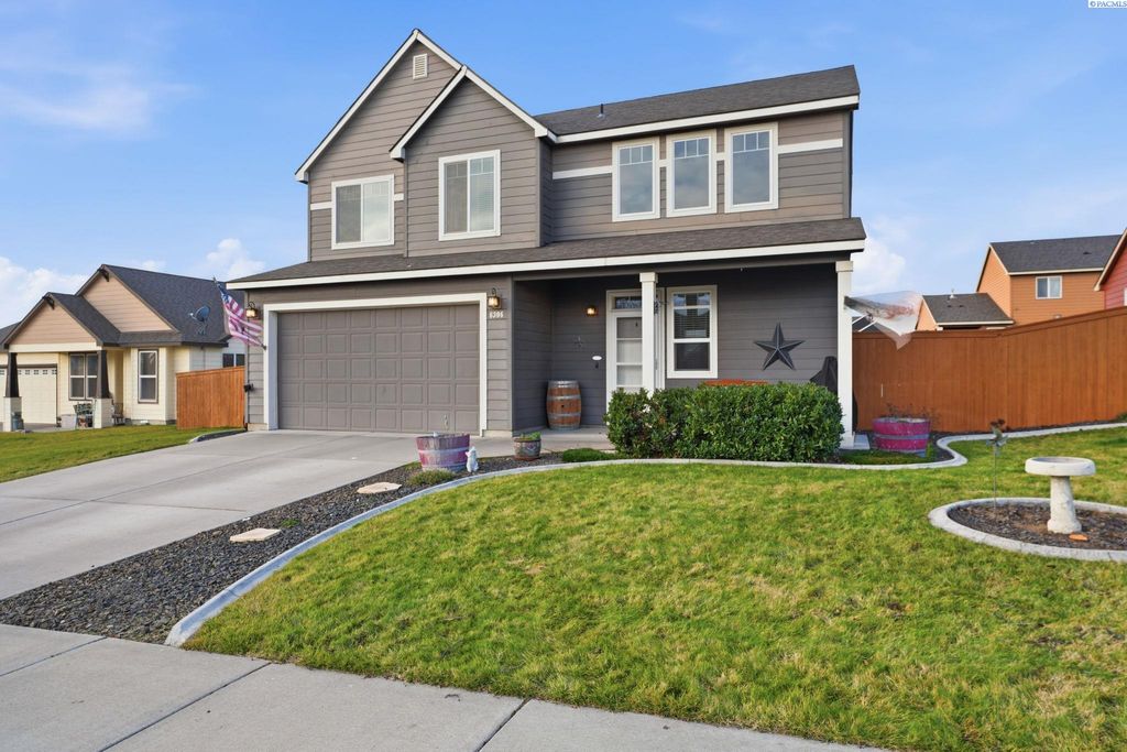 Photo of 6306 Landsdowne Ct, Pasco, WA 99301 (MLS # 289704)