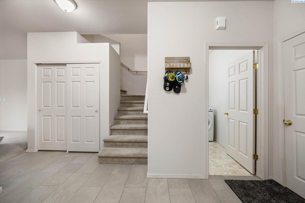 Photo of 6018 Mia Lane, Pasco, WA 99301 (MLS # 291282)