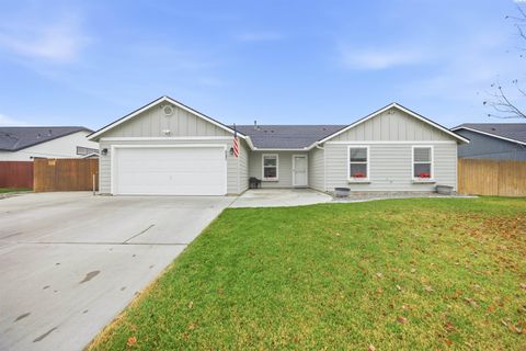 Photo of 6302 Westport Lane, Pasco, WA 99301 (MLS # 289261)